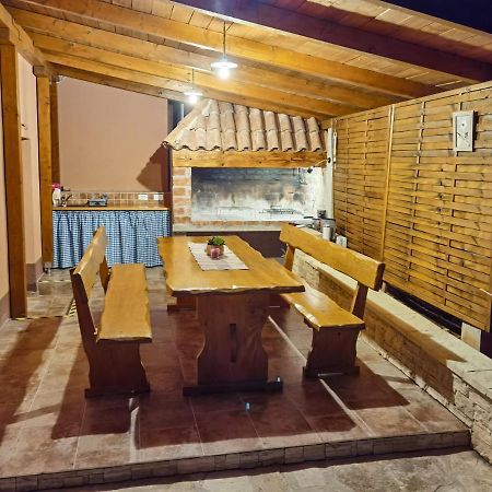 Ferienwohnung Apartman Bura Posedarje Exterior foto