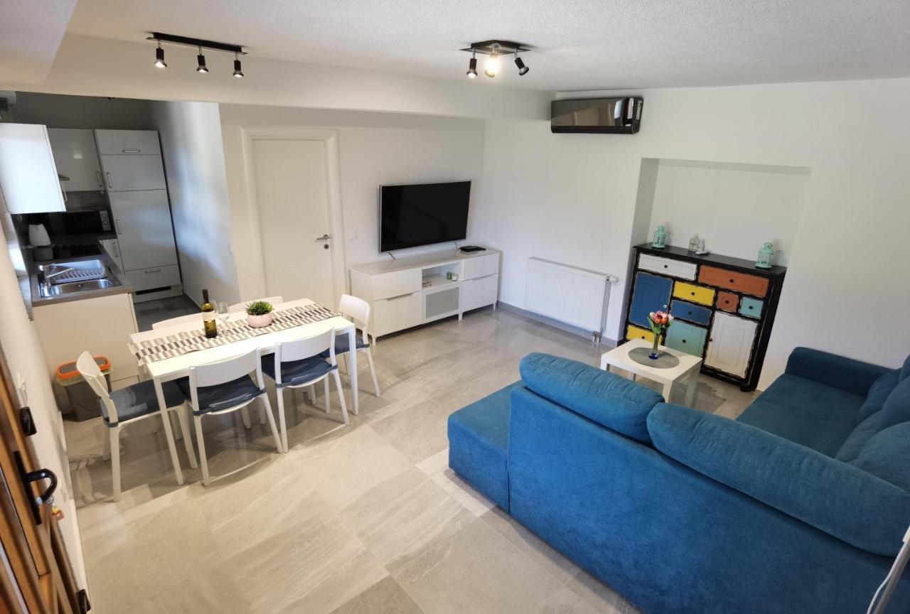 Ferienwohnung Apartman Bura Posedarje Exterior foto