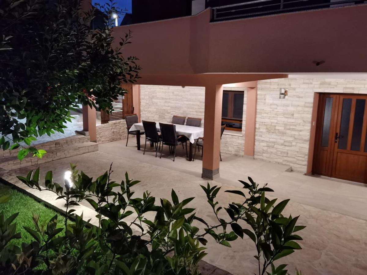 Ferienwohnung Apartman Bura Posedarje Exterior foto