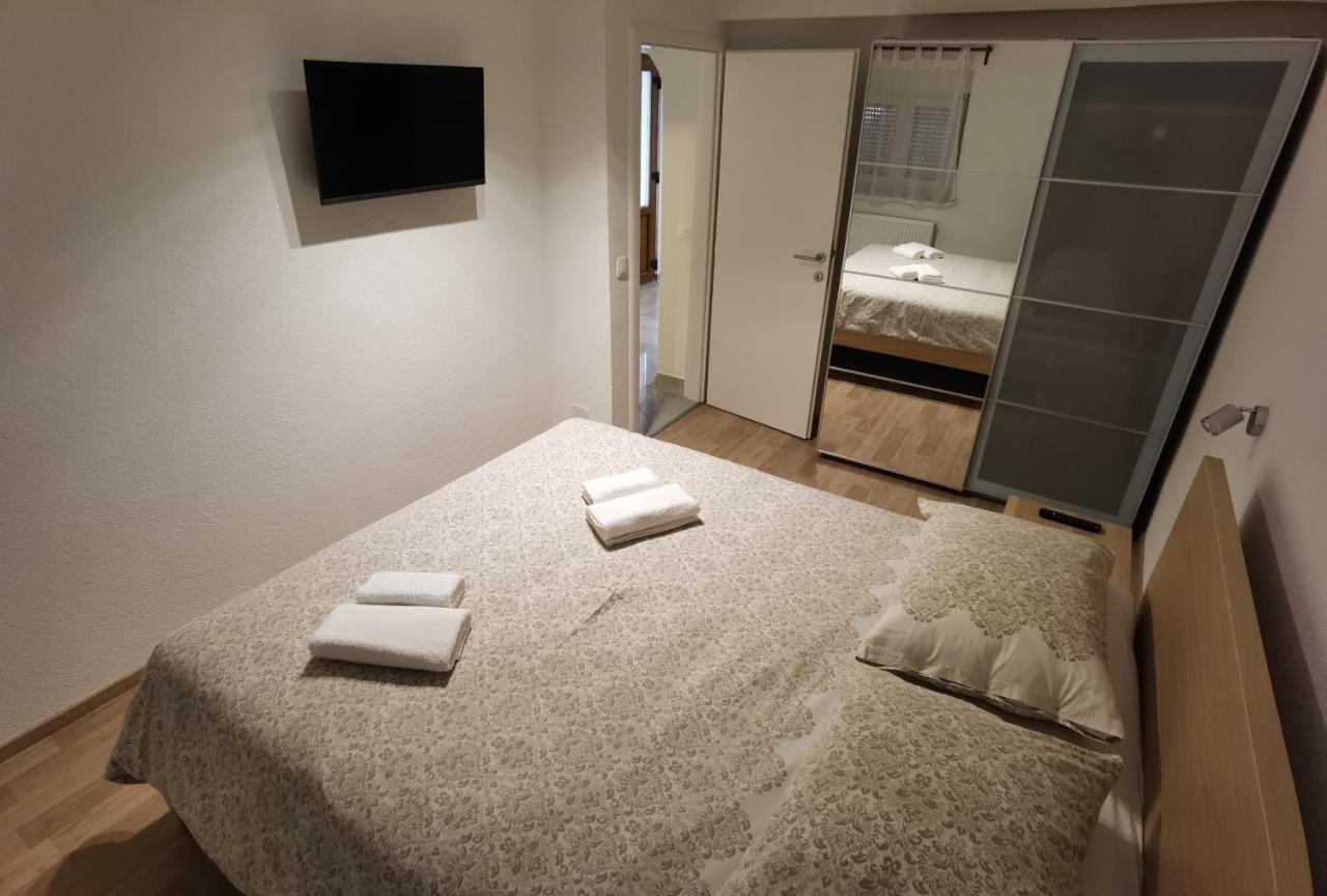 Ferienwohnung Apartman Bura Posedarje Exterior foto