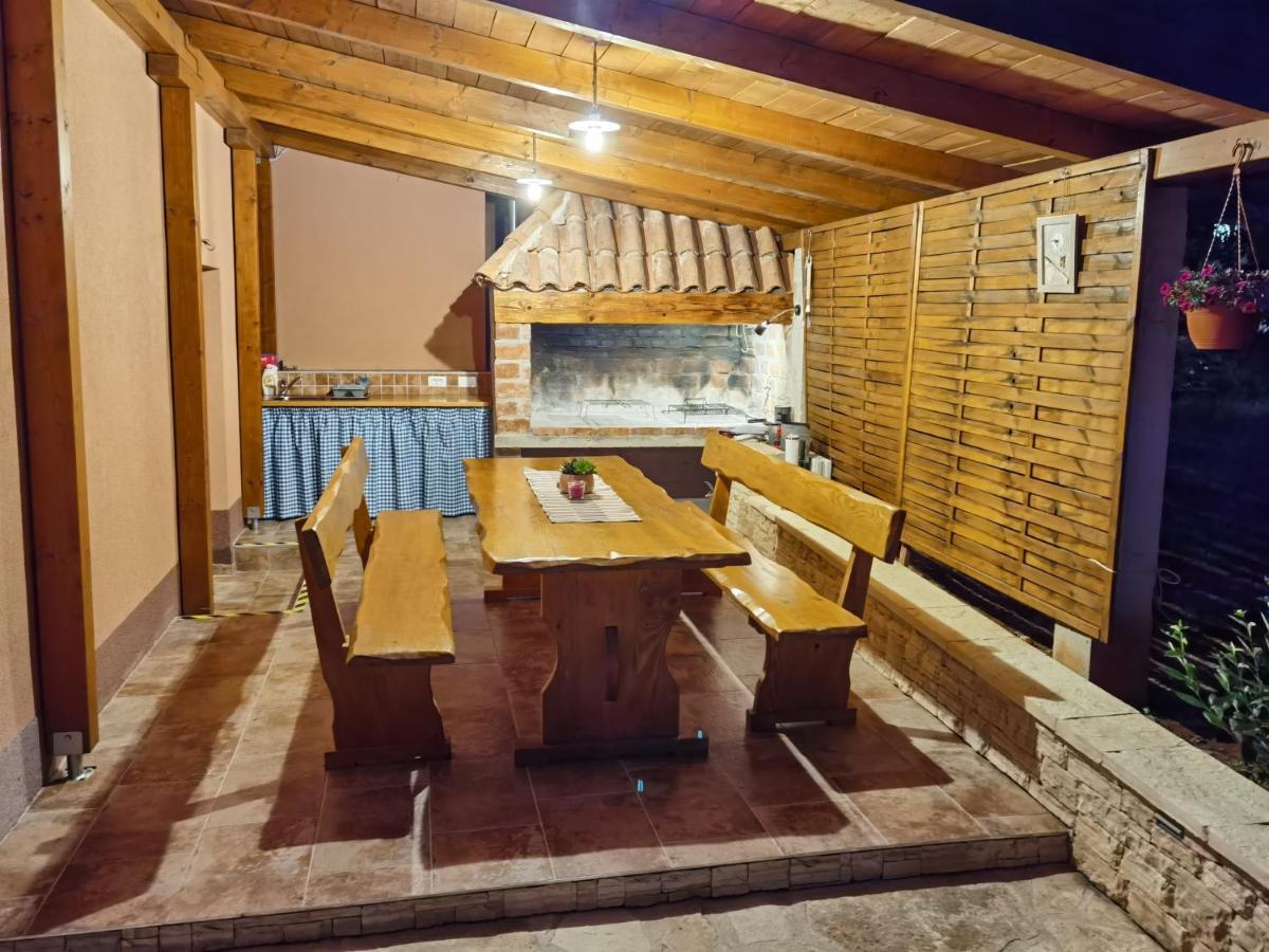 Ferienwohnung Apartman Bura Posedarje Exterior foto