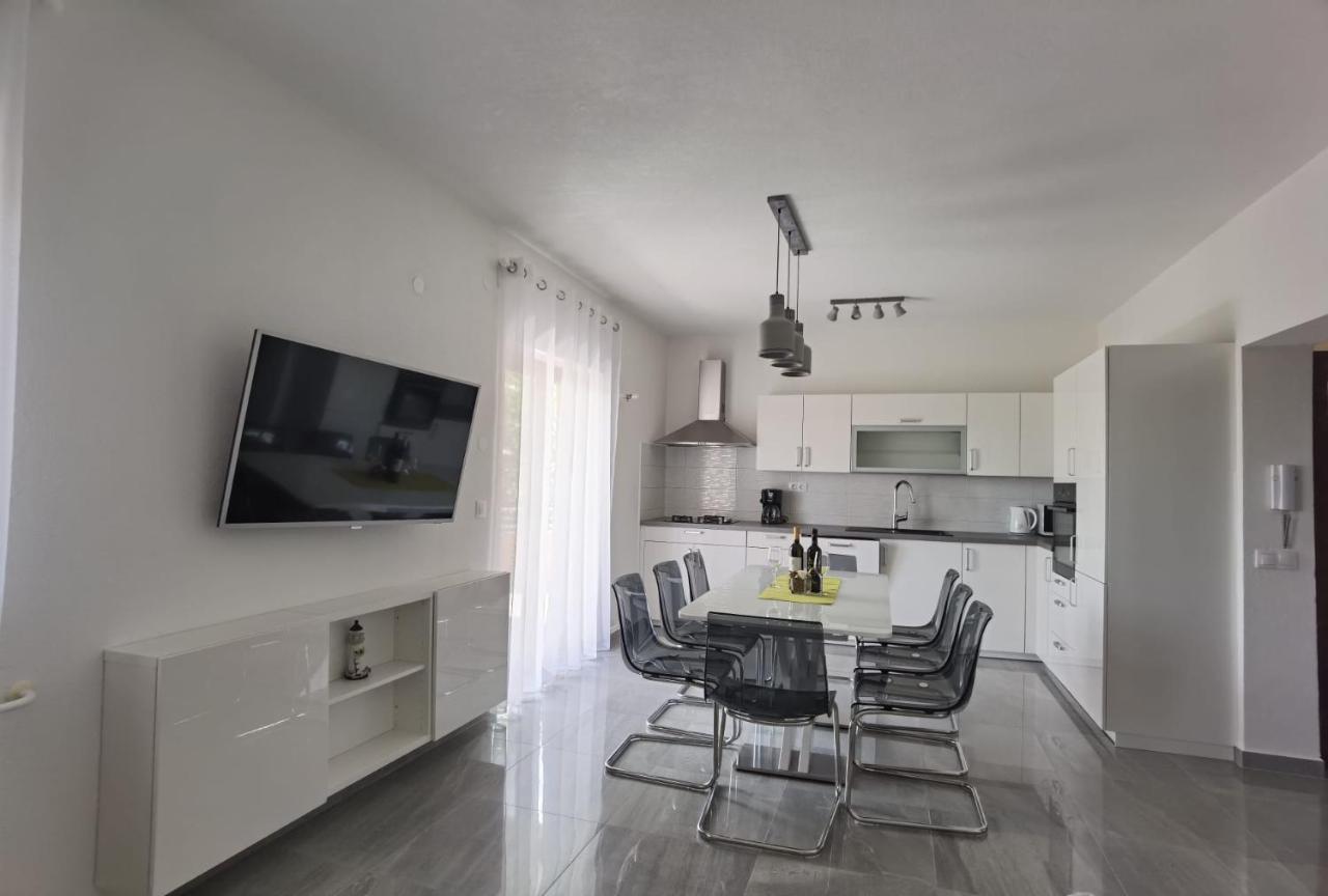 Ferienwohnung Apartman Bura Posedarje Exterior foto