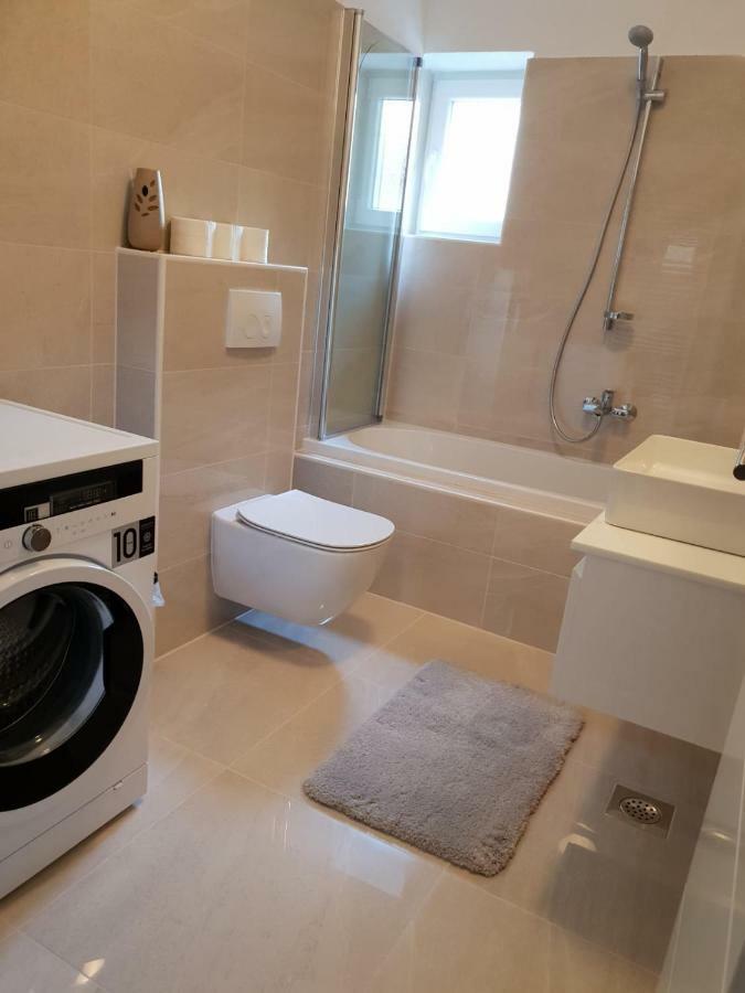 Ferienwohnung Apartman Bura Posedarje Exterior foto